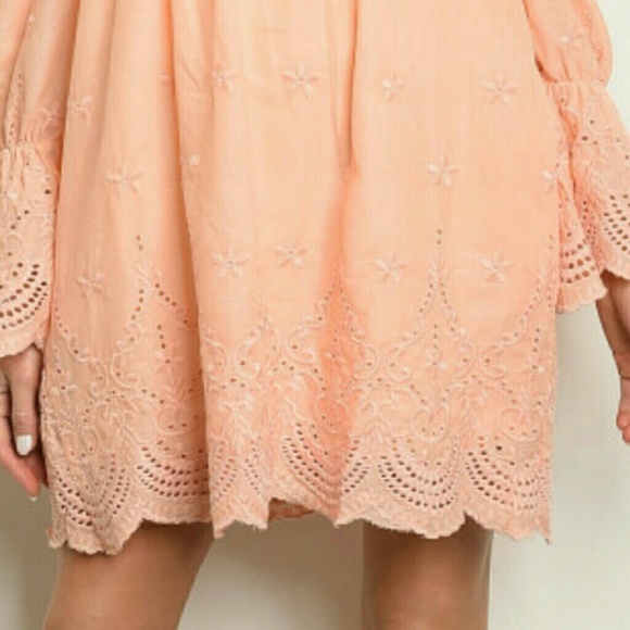 Bell sleeve off shoulder dress - Picture 3 of 4